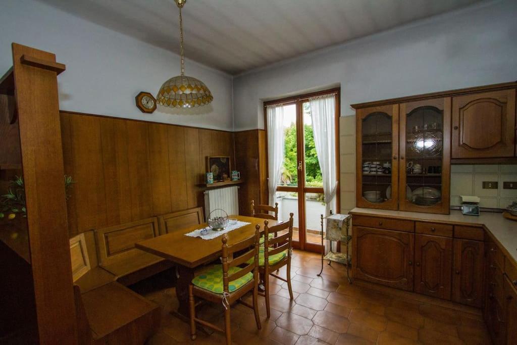 Casa Su Lago Privato A Due Passi Da Milano Сеграте Экстерьер фото