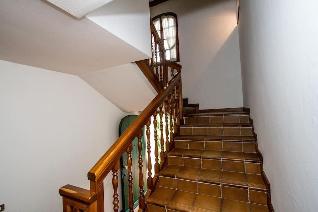 Casa Su Lago Privato A Due Passi Da Milano Сеграте Экстерьер фото